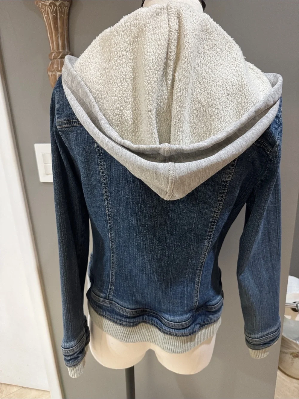 Women's Blue Denim Hooded Jean Jacket with Sherpa Trim
